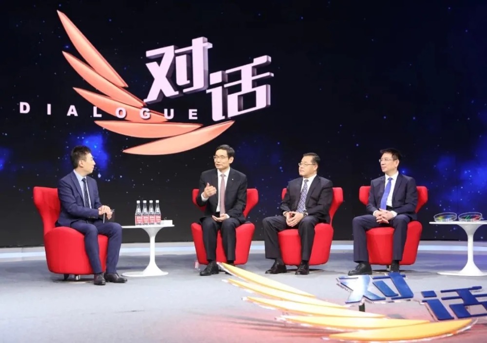 周育先受邀加入央视对话节目，，，，，，，谈企业家精神，，，，，，，讲币游国际故事